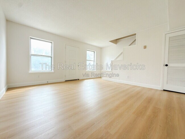 Foto del edificio - 2318 Green Forest Dr