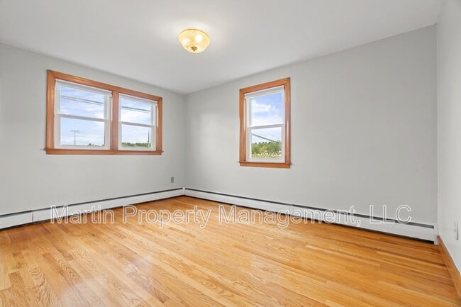 Building Photo - 124 Cambridge St