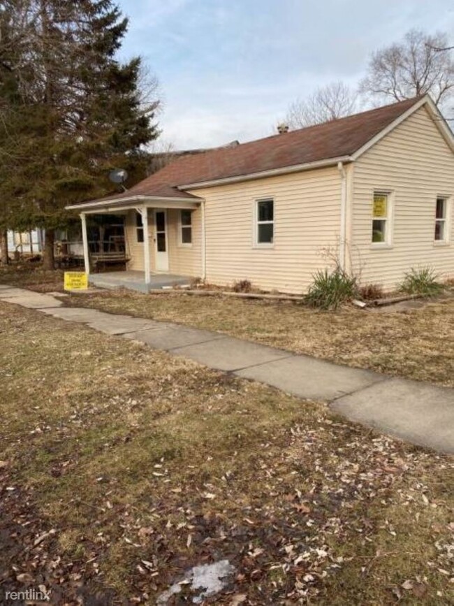Building Photo - 2 br, 1 bath House - 308 South Washington ...
