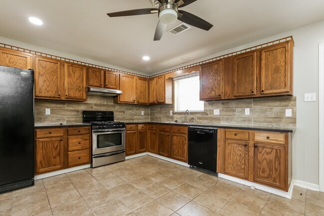 Foto del edificio - Beautiful 3 Bedroom