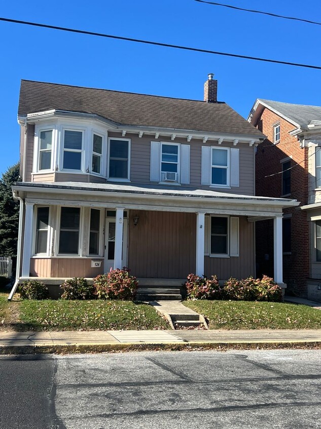 Foto principal - Beautiful Single Family Home in Dallastown...