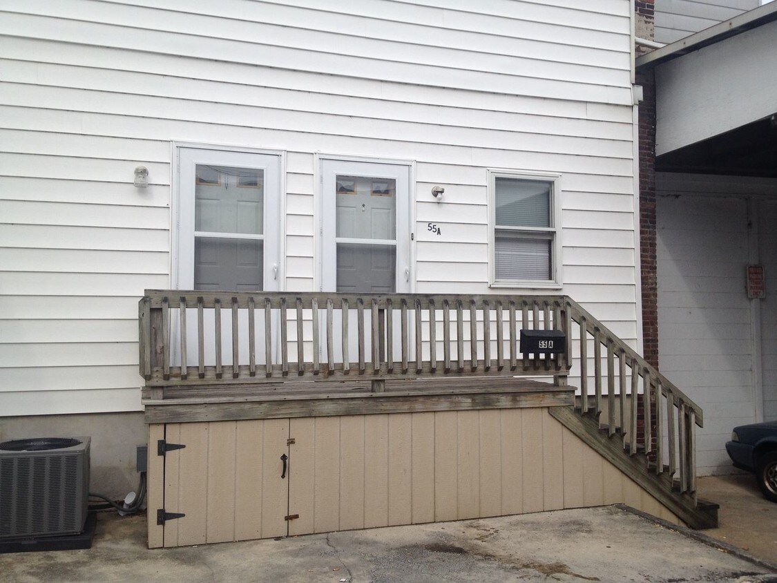 Building Photo - 53 E Main St