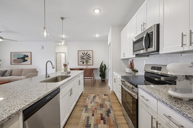 Building Photo - Fountainview at Farmersville