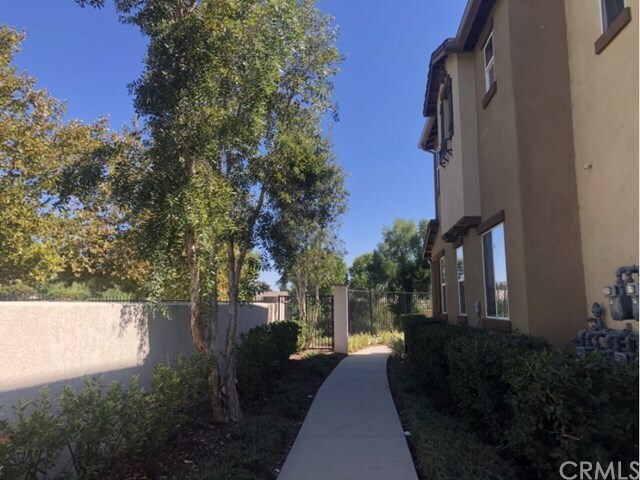 Foto del edificio - 40900 Lacroix Avenue'