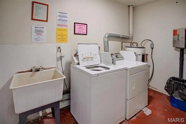 Building Photo - 7446 Sieloff Dr