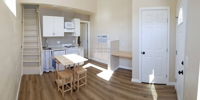 Building Photo - 303 Mountain View St