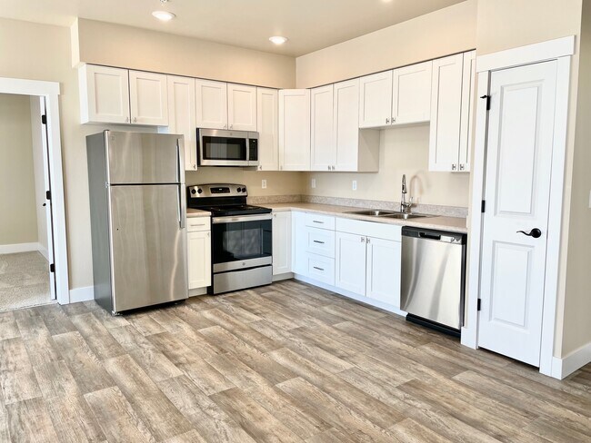 Foto del edificio - Grant Creek Village Apartments