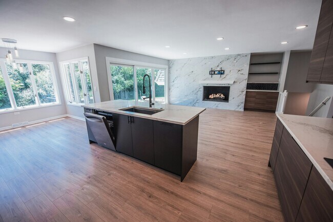 Foto del edificio - 1545 W Spruce Ct