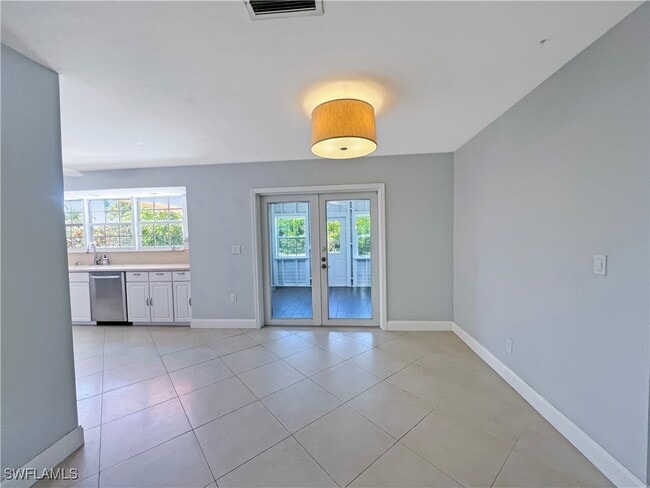 1303 SE 22nd Terrace Cape Coral - 1303 Se 22nd Terrace Cape Coral Fl Building Photo 