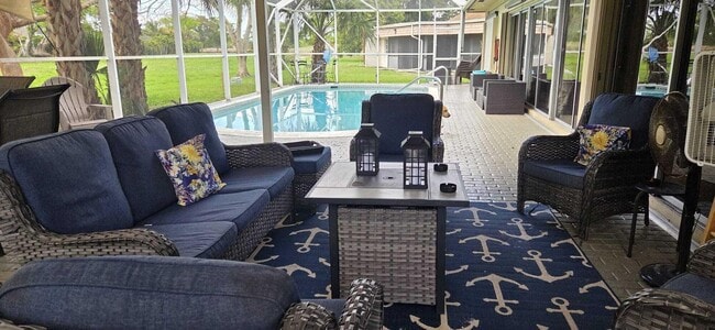 Photo - 4705 Holly Dr House