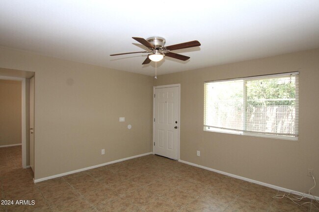 Building Photo - 140 W Ingram St