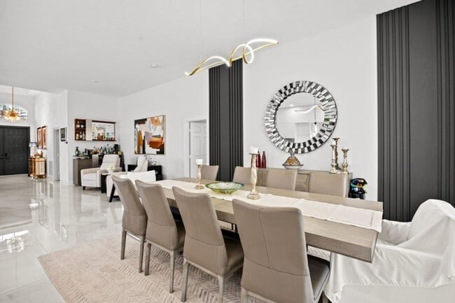 Foto del edificio - 7056 Lombardy St