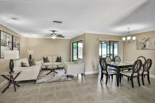 Building Photo - 7217 Alderwood Dr