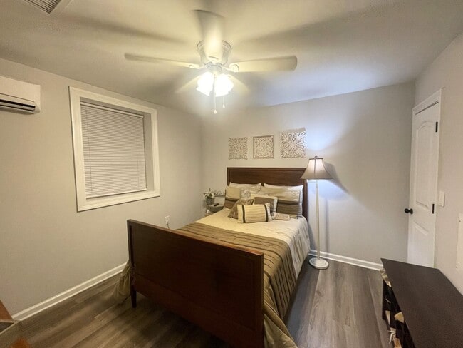 Building Photo - PRE-LEASING FOR JULY 9 2026!