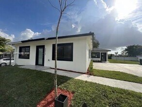 Building Photo - 26515 SW 139th Ave