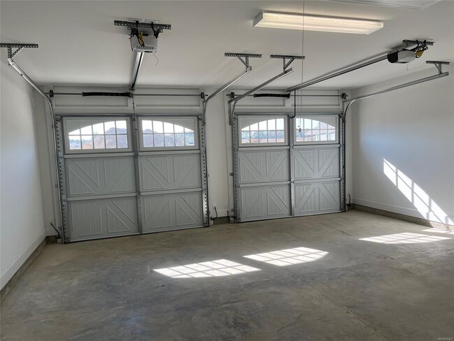 Building Photo - 9919 Bluestone Cir