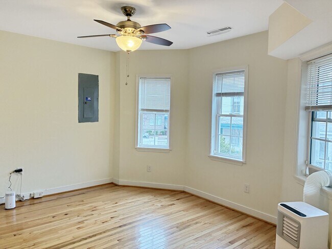 Foto del edificio - Charming 3 Bedroom in Church Hill