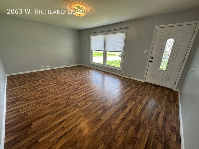 Foto del edificio - 2063 W Highland Ln