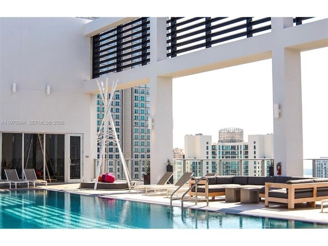 Building Photo - 151 SE 1st St