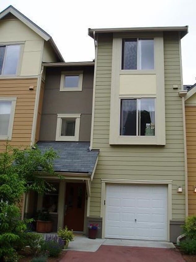 Primary Photo - Beautiful 3 Bed 2.5 Bath Townhome in Talus...