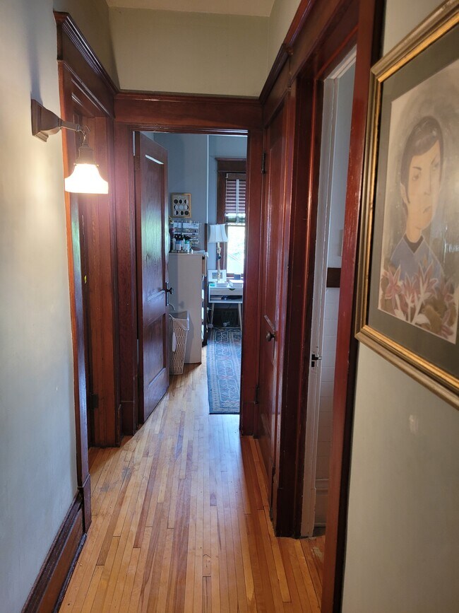 Building Photo - 1262 Sherburne Ave