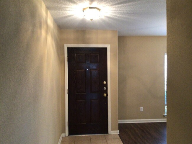 Foto del edificio - 1022 Yorkshire Hollow Ln