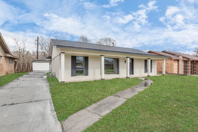 Building Photo - 5006 Heatherbloom Dr