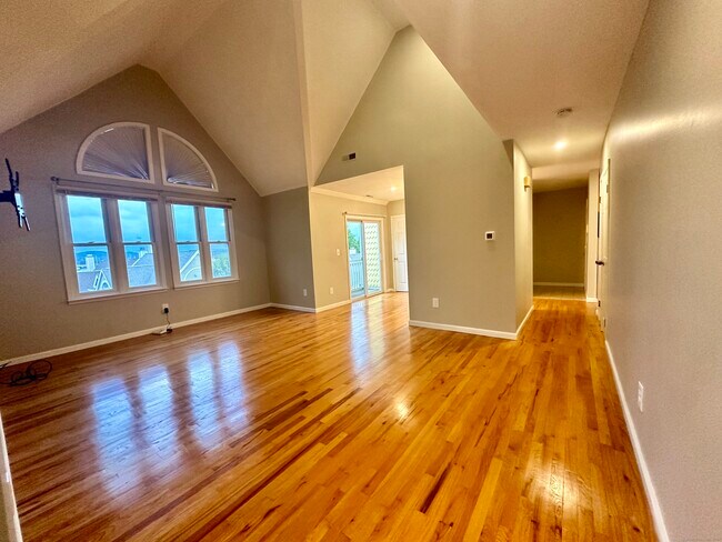 Building Photo - 918 Quinnipiac Ave