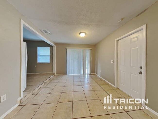 Foto del edificio - 5025 33rd Terrace N