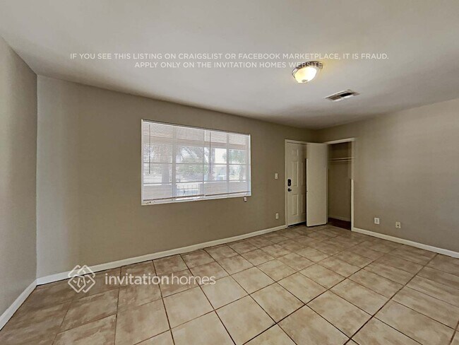 Building Photo - 8222 N 30th Dr