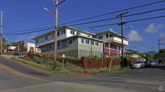 Building Photo - 700 16th Ave
