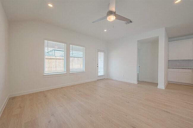 Building Photo - 1210 Via Del Corso Ln