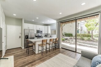 Building Photo - 10560 Lakeside Dr N