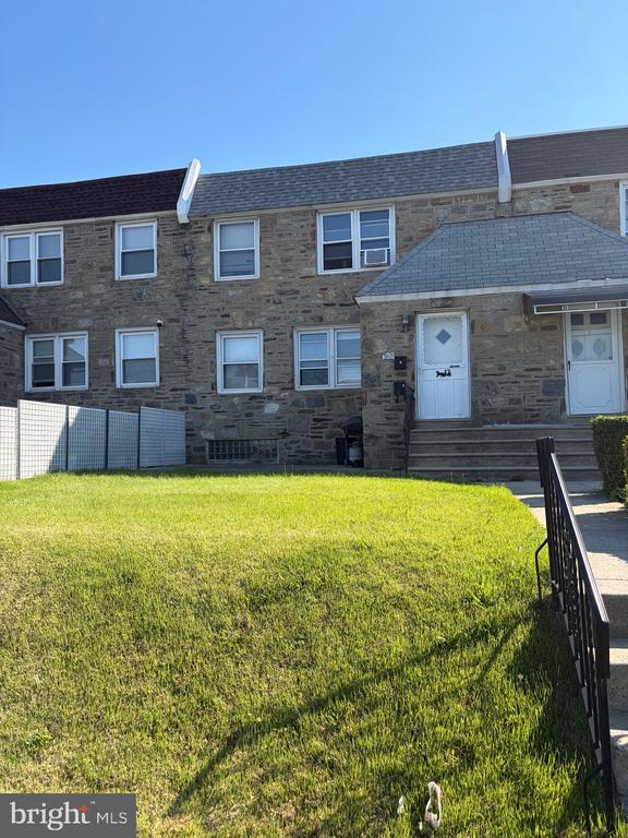 Building Photo - 3021 Tyson Ave