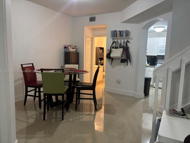 Foto del edificio - 11411 NW 60th St