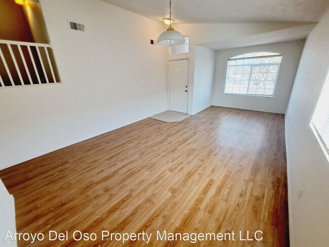 Building Photo - 3 br, 2.5 bath House - 3061 Desert Sage Av...
