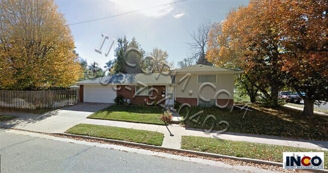 Building Photo - 700 E Eastman Ave