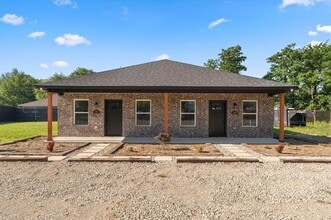 Building Photo - 109 Happy Hills Ln