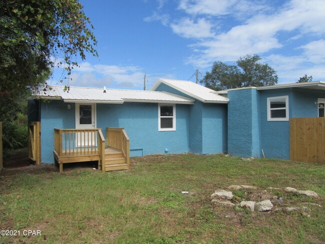 Building Photo - 9809 Clarence St