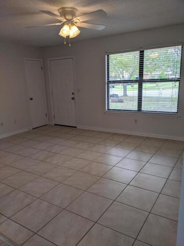 825 Boulevard De L'Orleans, Mary Esther, FL 32569 House Rental in