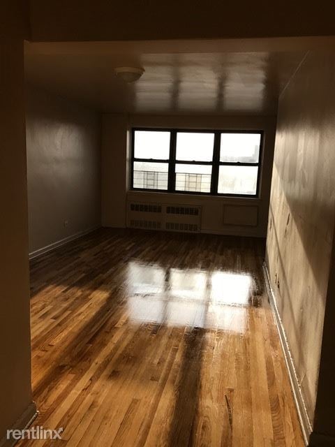 Building Photo - 100 E 92nd St
