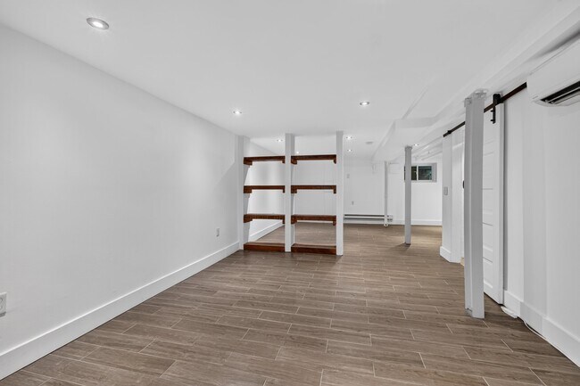 Foto del edificio - 1318 Corbin Pl NE