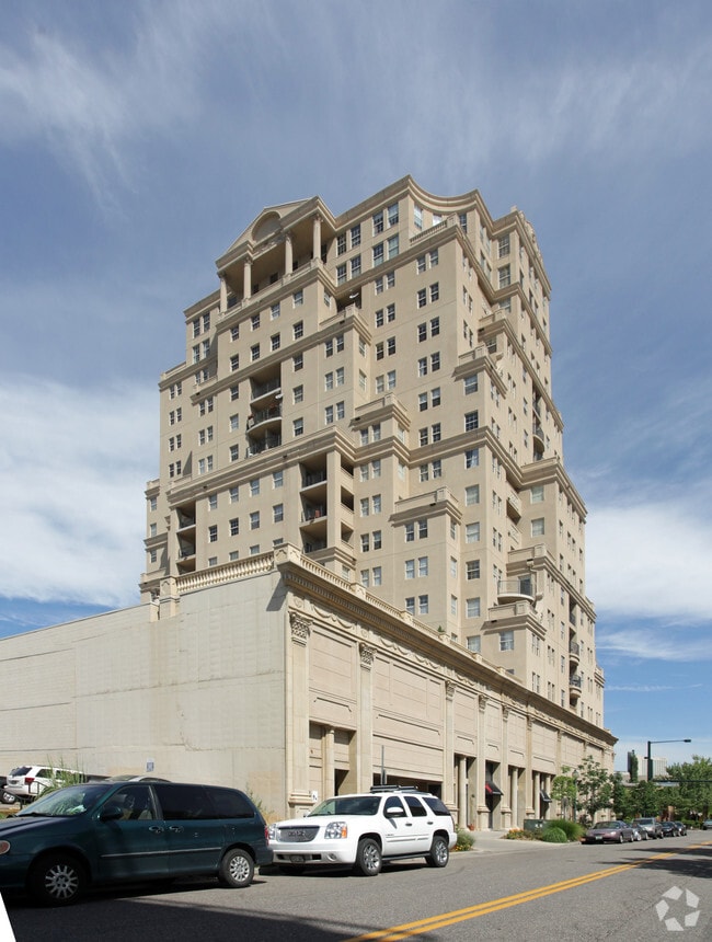 Building Photo - 300 W 11th Ave