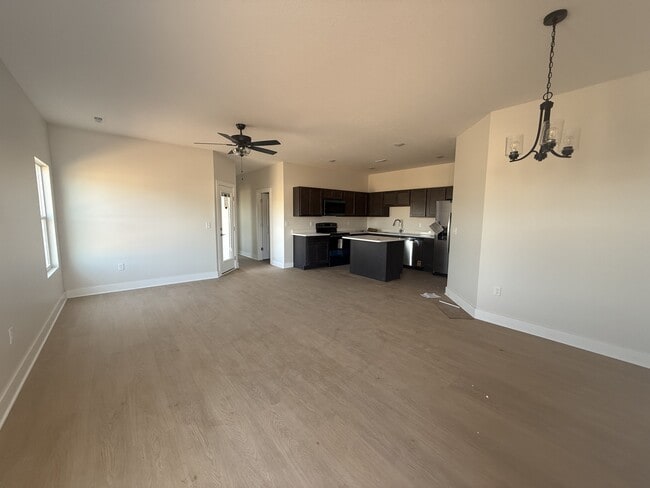Foto del edificio - 2000 N Reece Ct