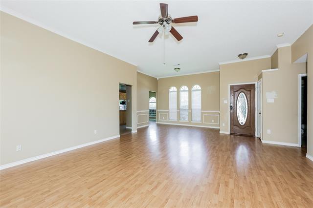 Foto del edificio - 740 Regalwood Dr