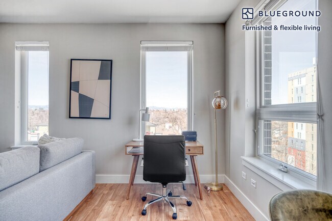Foto del edificio - 985 Albion St