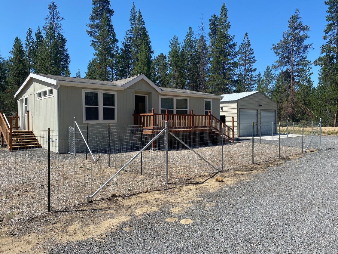 Foto principal - Gorgeous Home w/Huge Shop in La Pine!
