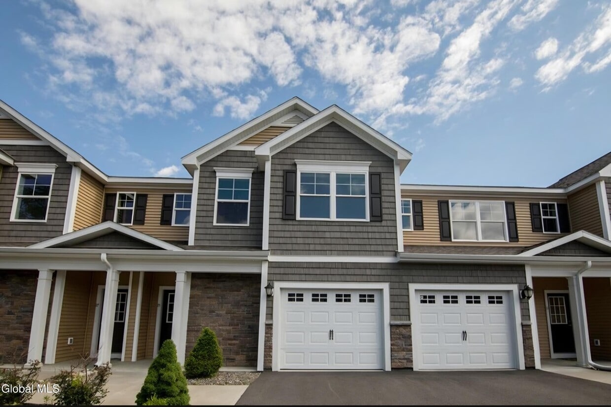 Foto principal - 15 Clarice Ln