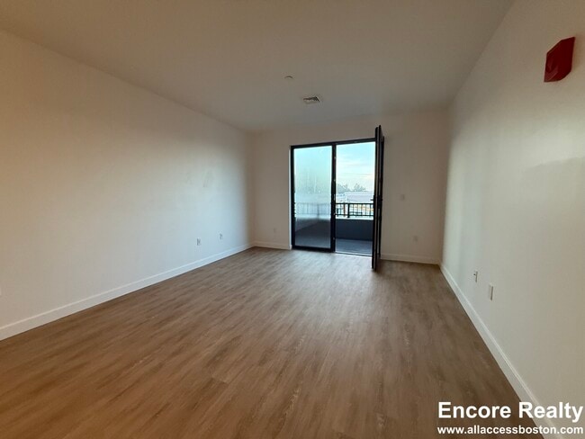 Building Photo - 199 Gardner St