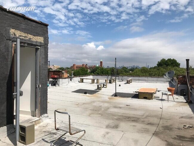 Foto del edificio - 47 MacDonough St